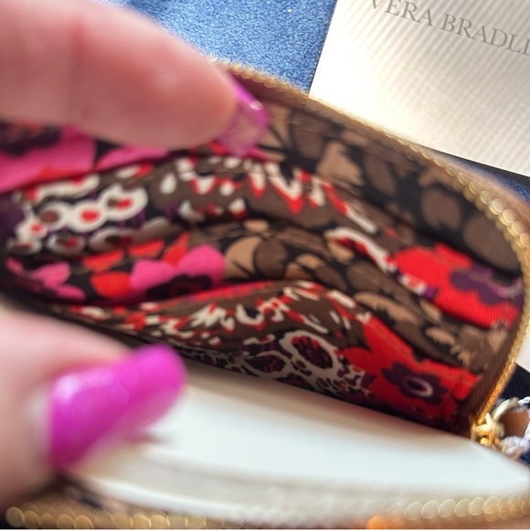 Vera Bradley Zip Card Case - all leather! - Picture 5 of 5